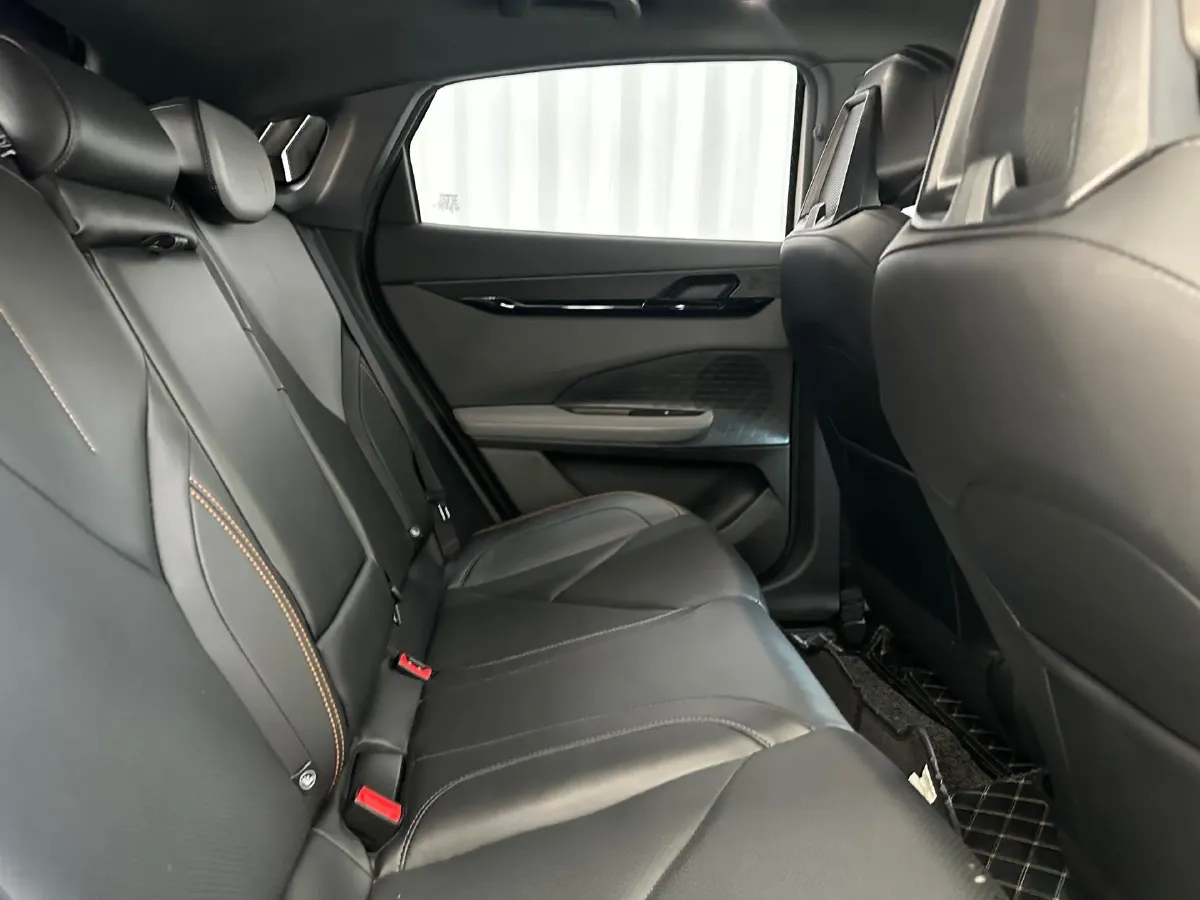 2022 ChangAn UNI-V 1.5T 188HP L4 7DCT,autocango,china used car exporter,china ev exporter,chinese used car exporter,chinese used ev exporter