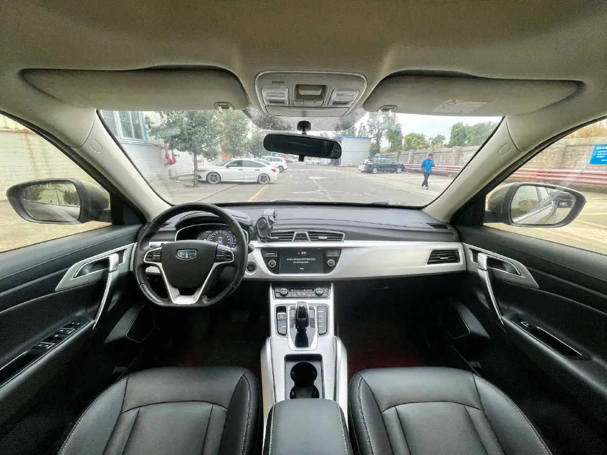 2020 Roewe i6 1.5T 169HP L4 7DCT,autocango,china used car exporter,china ev exporter,chinese used car exporter,chinese used ev exporter