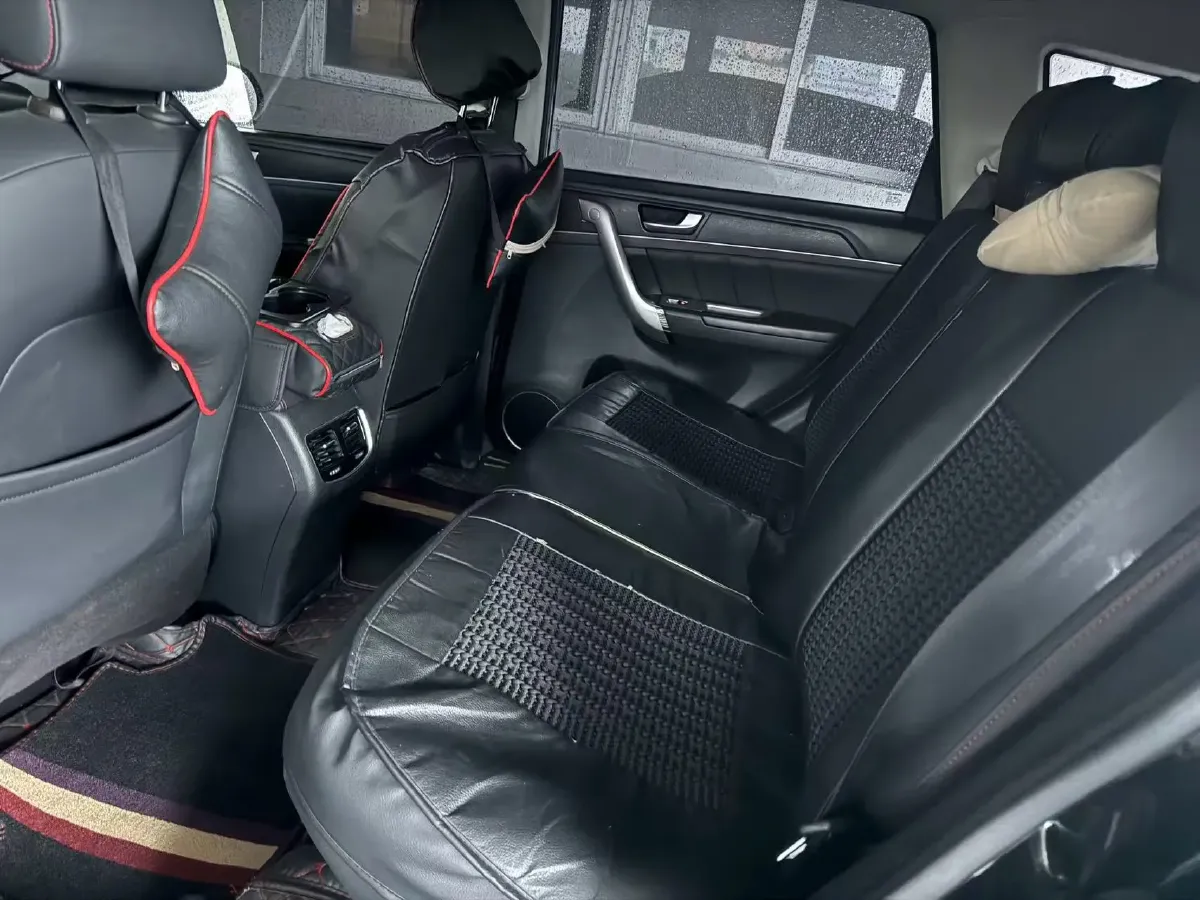 2019 Haval M6 1.5T 150HP L4 7DCT,autocango,china used car exporter,china ev exporter,chinese used car exporter,chinese used ev exporter