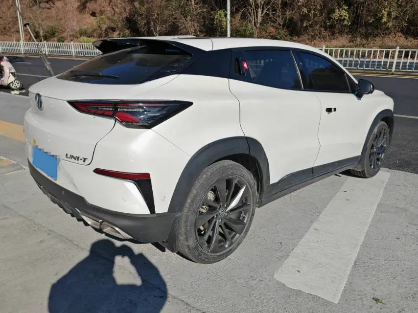 2020 ChangAn UNI-T 1.5T 180HP L4 7DCT,autocango,china used car exporter,china ev exporter,chinese used car exporter,chinese used ev exporter