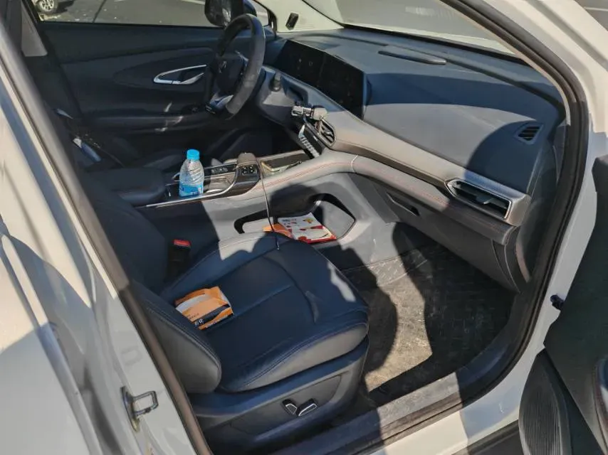 2020 ChangAn UNI-T 1.5T 180HP L4 7DCT,autocango,china used car exporter,china ev exporter,chinese used car exporter,chinese used ev exporter