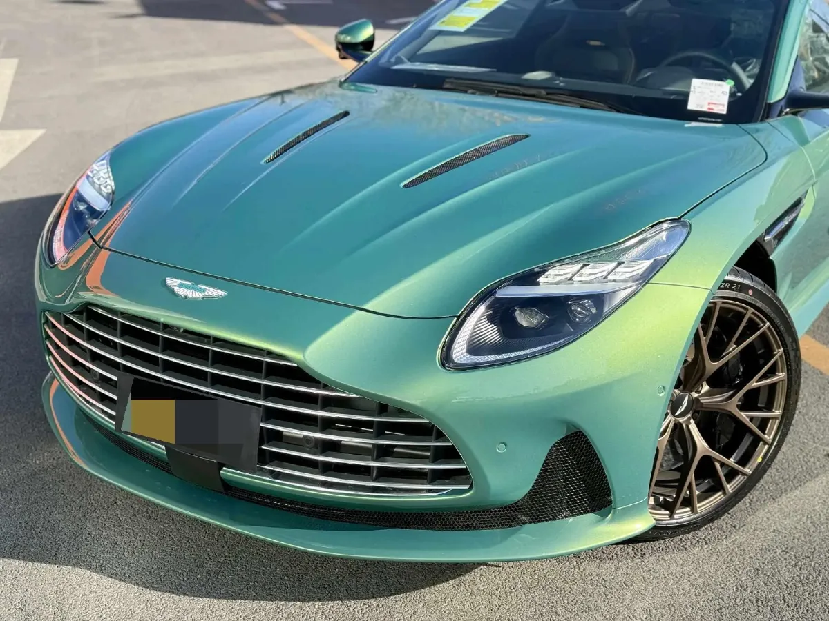 2025 Aston Martin DB12 4.0T 680HP V8 8AT,autocango,china used car exporter,china ev exporter,chinese used car exporter,chinese used ev exporter