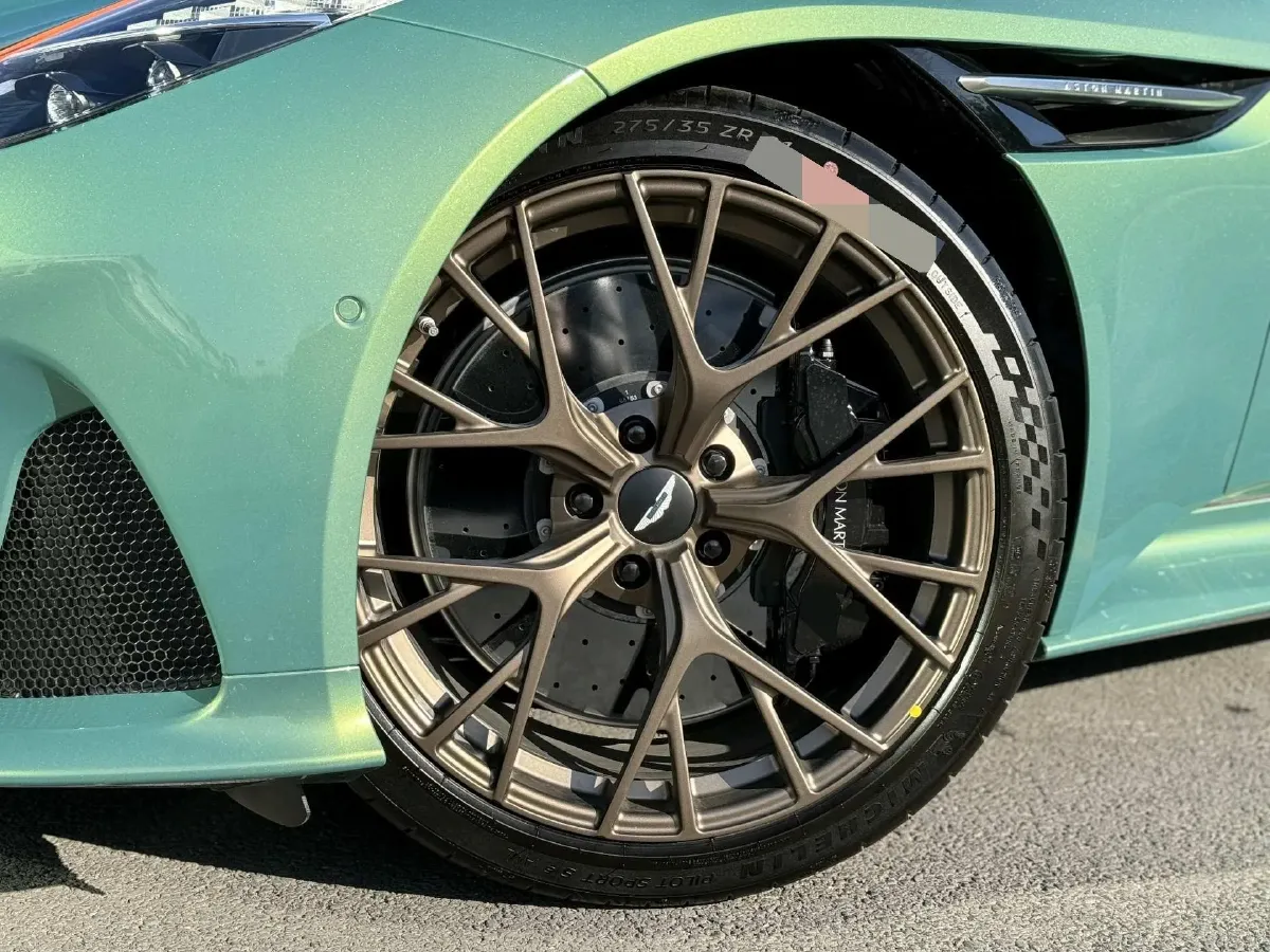 2025 Aston Martin DB12 4.0T 680HP V8 8AT,autocango,china used car exporter,china ev exporter,chinese used car exporter,chinese used ev exporter