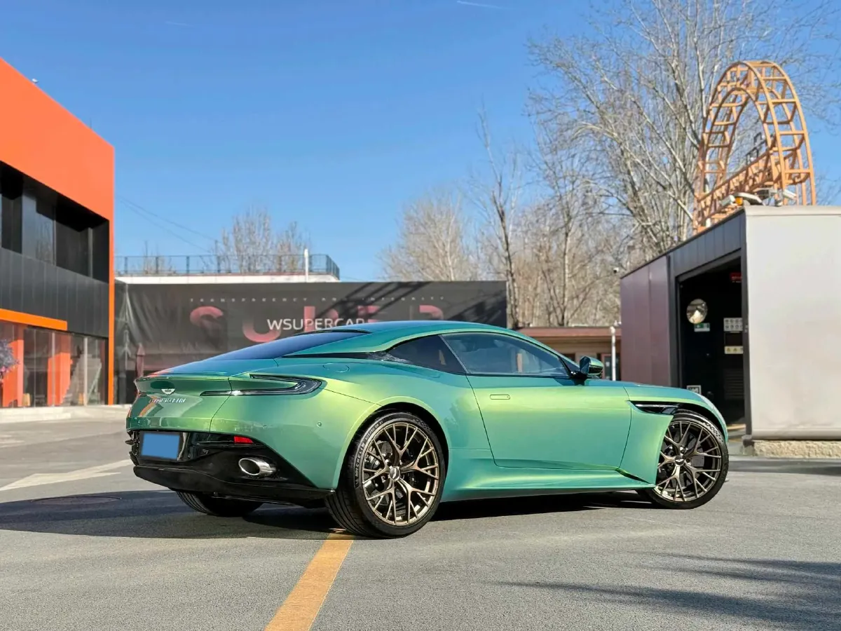 2025 Aston Martin DB12 4.0T 680HP V8 8AT,autocango,china used car exporter,china ev exporter,chinese used car exporter,chinese used ev exporter