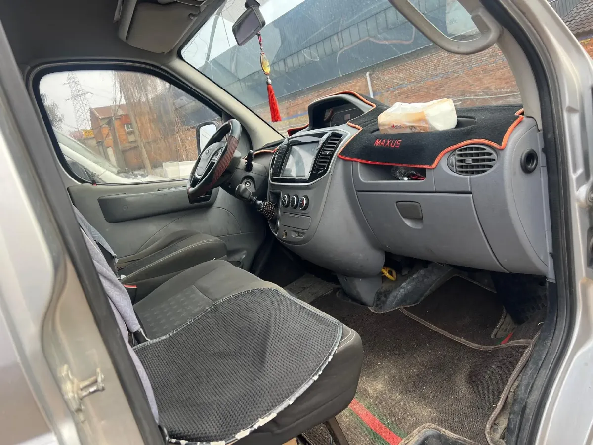 2013 MAXUS XinTu V80 2.5T 136HP L4 5MT,autocango,china used car exporter,china ev exporter,chinese used car exporter,chinese used ev exporter
