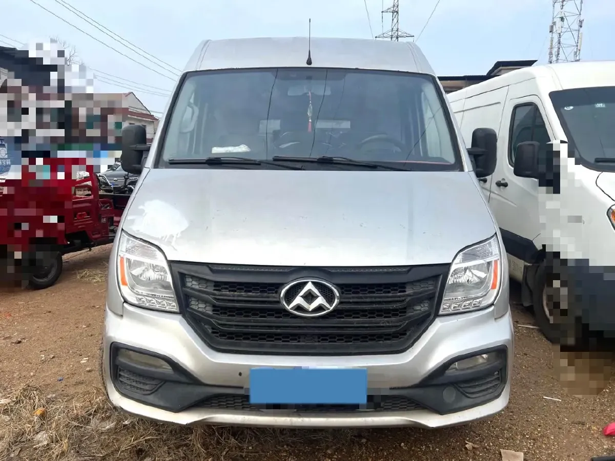 2013 MAXUS XinTu V80 2.5T 136HP L4 5MT,autocango,china used car exporter,china ev exporter,chinese used car exporter,chinese used ev exporter