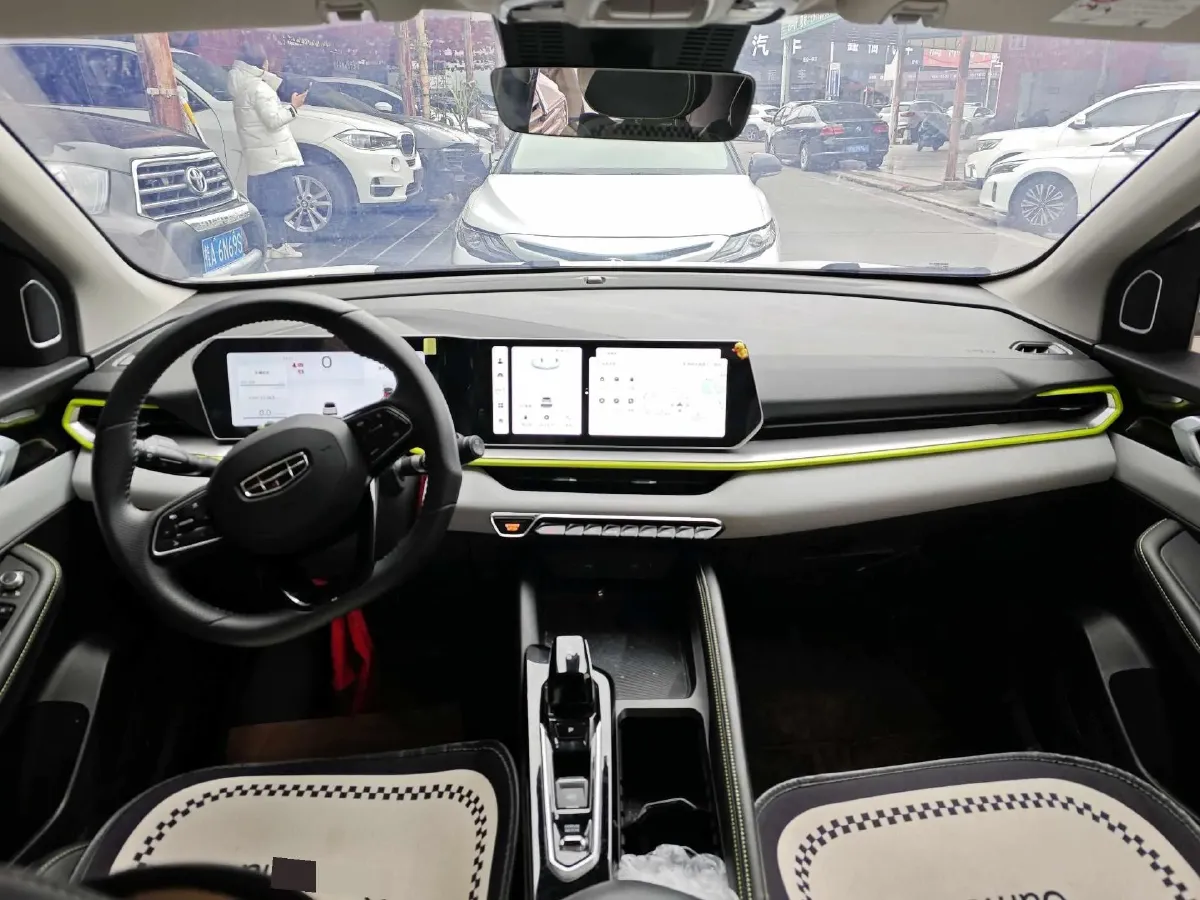 2022 Geely Coolray 1.5T 181HP L4 7DCT,autocango,china used car exporter,china ev exporter,chinese used car exporter,chinese used ev exporter