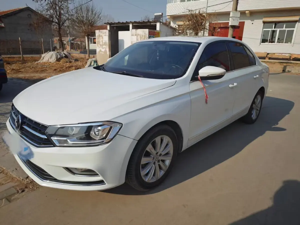 2018 Volkswagen Bora 1.5L 110HP L4 5MT