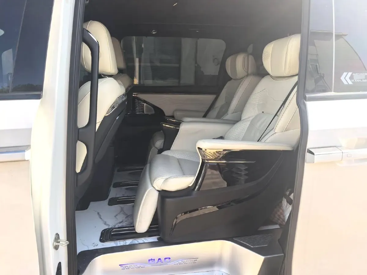 2023 GAC Trumpchi M8 2.0T 252HP L4 8AT,autocango,china used car exporter,china ev exporter,chinese used car exporter,chinese used ev exporter