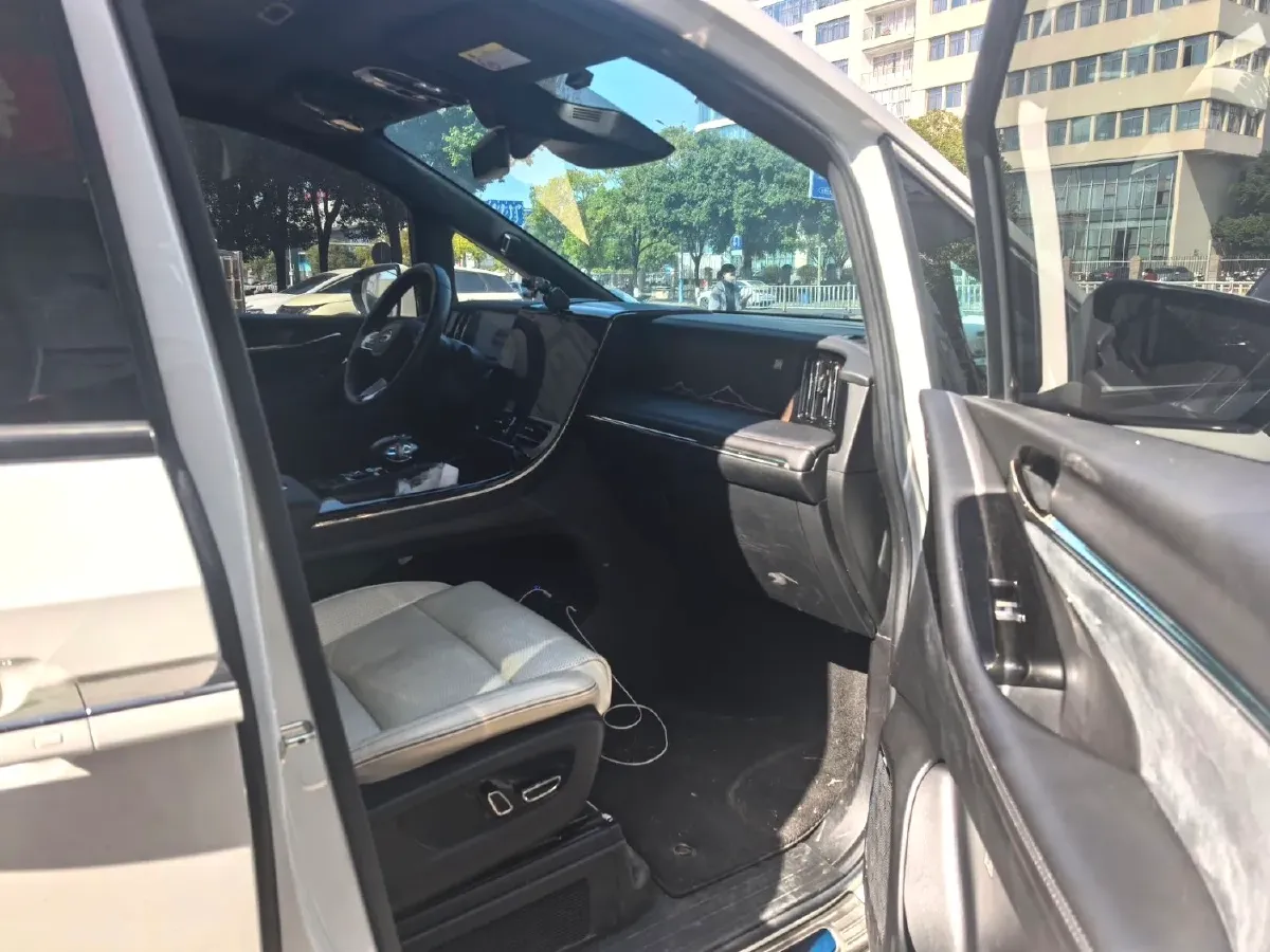 2023 GAC Trumpchi M8 2.0T 252HP L4 8AT,autocango,china used car exporter,china ev exporter,chinese used car exporter,chinese used ev exporter