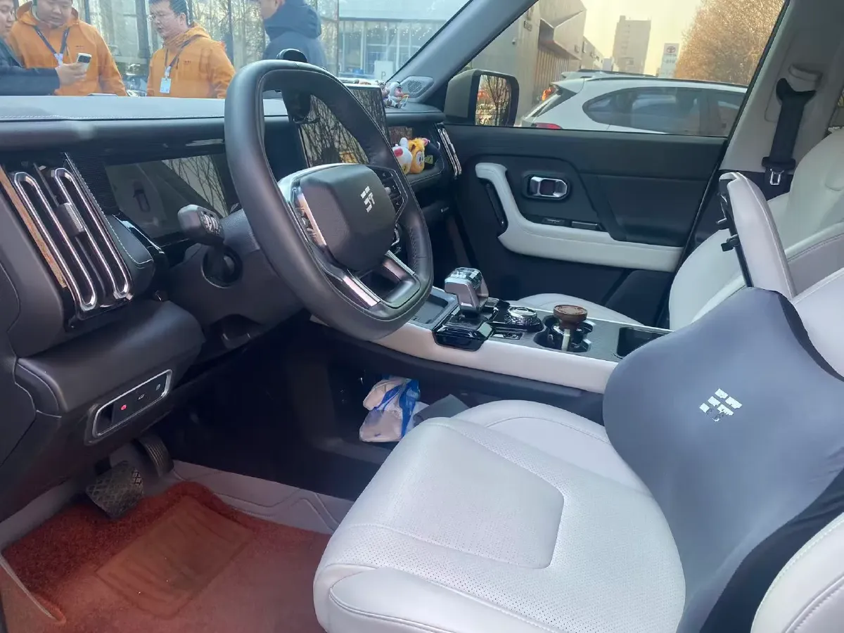 2025 MAXUS XinTu V70 2.0T 150HP L4 9AT,autocango,china used car exporter,china ev exporter,chinese used car exporter,chinese used ev exporter