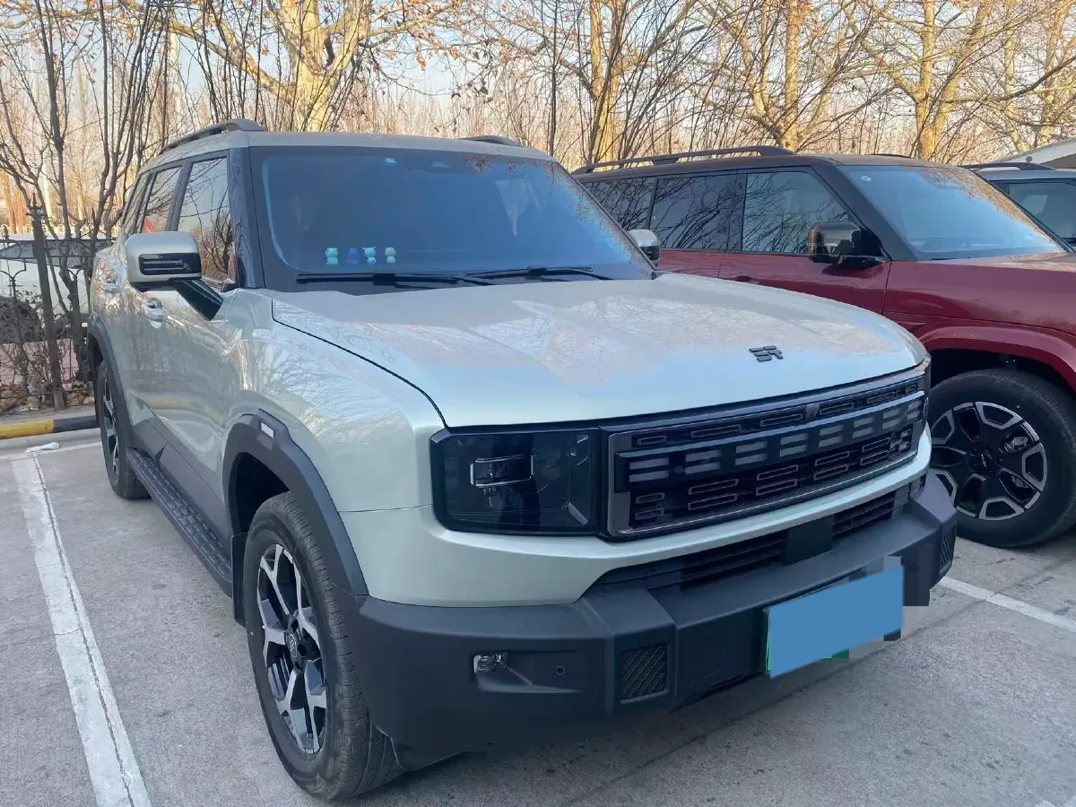 2025 MAXUS XinTu V70 2.0T 150HP L4 9AT,autocango,china used car exporter,china ev exporter,chinese used car exporter,chinese used ev exporter