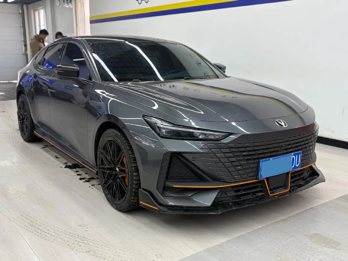 2022 ChangAn UNI-V 1.5T 188HP L4 7DCT,autocango,china used car exporter,china ev exporter,chinese used car exporter,chinese used ev exporter