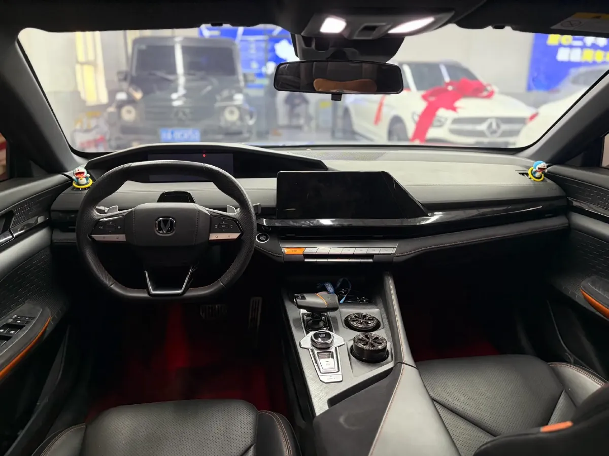 2022 ChangAn UNI-V 1.5T 188HP L4 7DCT,autocango,china used car exporter,china ev exporter,chinese used car exporter,chinese used ev exporter