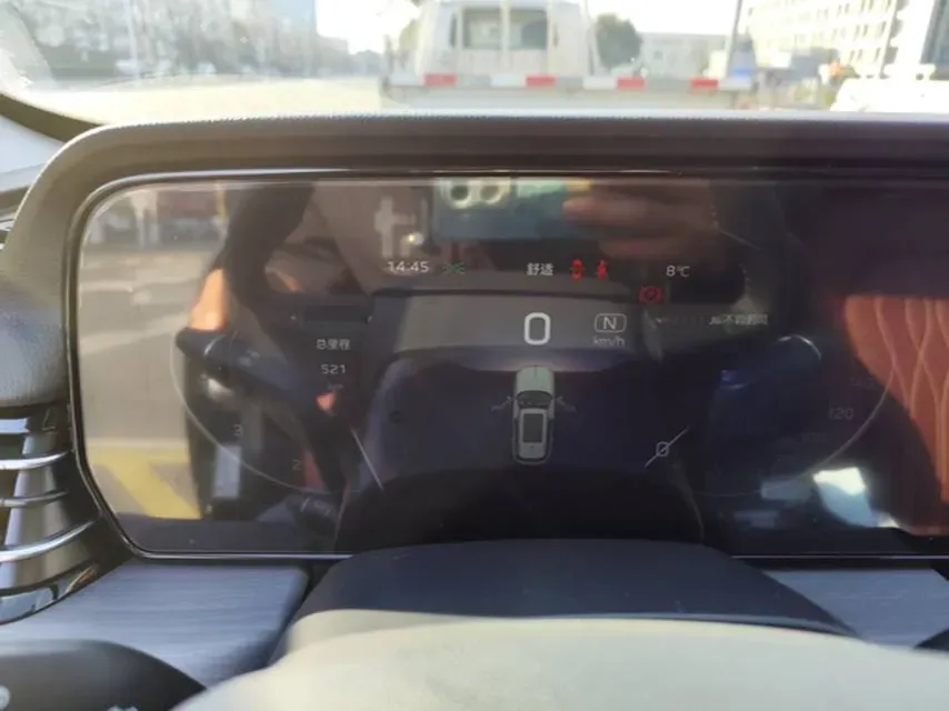 2025 HongQi HS5 2.0T 252HP L4 8AT,autocango,china used car exporter,china ev exporter,chinese used car exporter,chinese used ev exporter