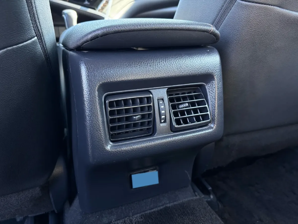 2019 Toyota Camry 2.0L 178HP L4 CVT,autocango,china used car exporter,china ev exporter,chinese used car exporter,chinese used ev exporter