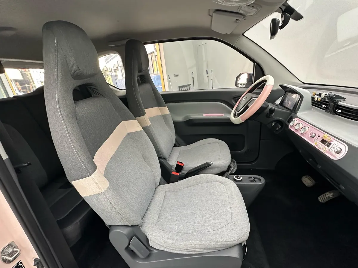 2021 WuLing HongGuang MINI EV BEV 13.9KWH,autocango,china used car exporter,china ev exporter,chinese used car exporter,chinese used ev exporter