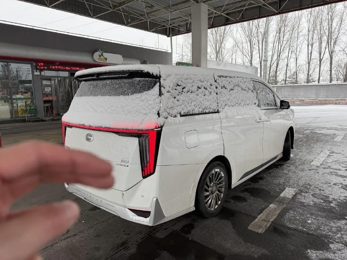 2023 GAC Trumpchi M8 2.0T 190HP L4 E-CVT Hybrid,autocango,china used car exporter,china ev exporter,chinese used car exporter,chinese used ev exporter