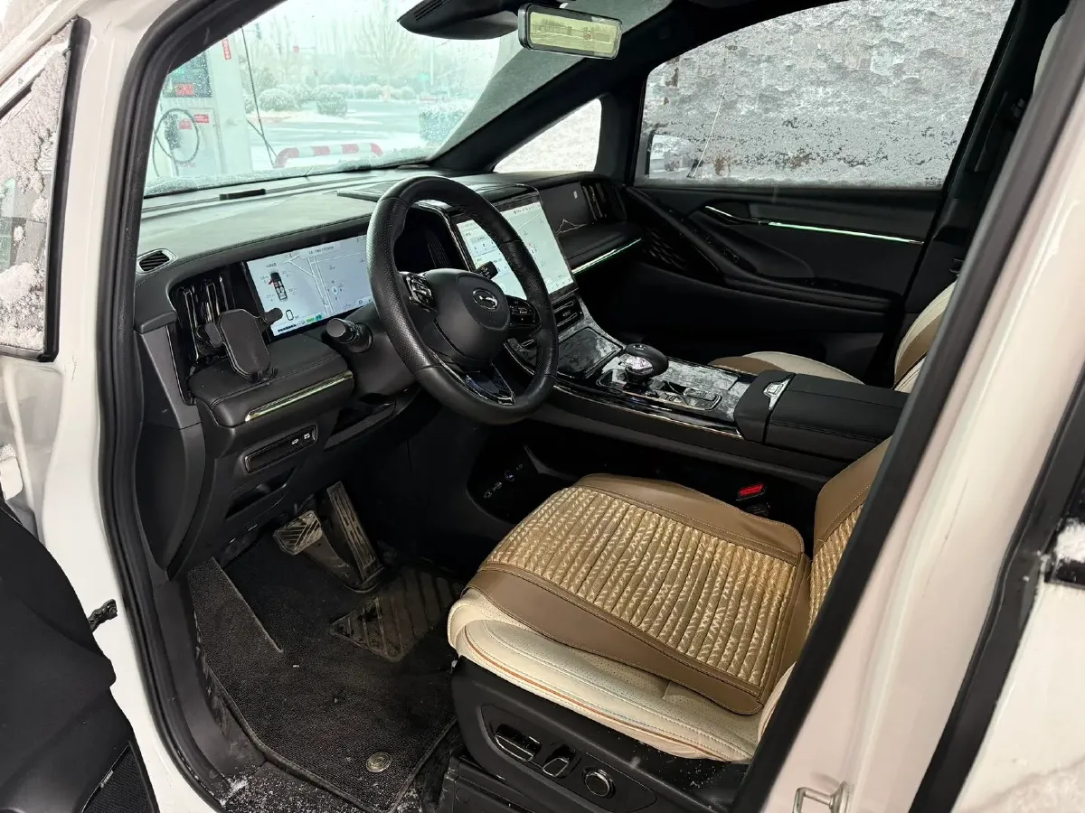 2023 GAC Trumpchi M8 2.0T 190HP L4 E-CVT Hybrid,autocango,china used car exporter,china ev exporter,chinese used car exporter,chinese used ev exporter