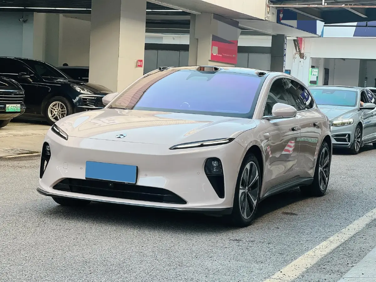 2023 NIO ET5T BEV 75KWH