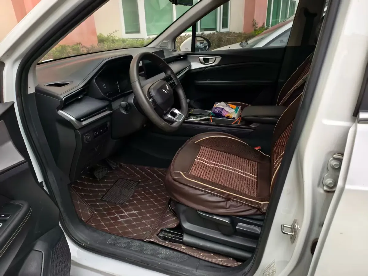 2022 WuLing KaiJie 1.5T 147HP L4 CVT,autocango,china used car exporter,china ev exporter,chinese used car exporter,chinese used ev exporter