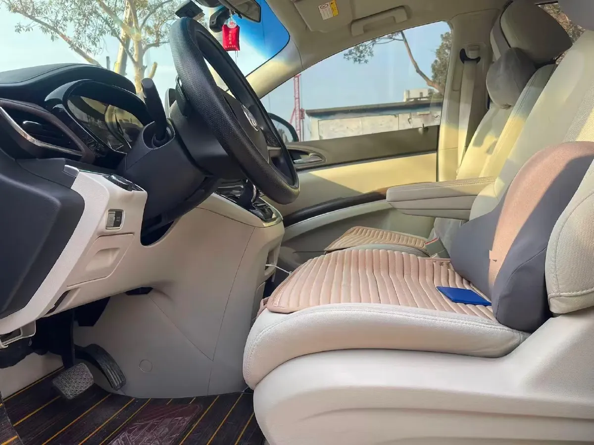 2023 Buick GL8 2.0T 237HP L4 9AT,autocango,china used car exporter,china ev exporter,chinese used car exporter,chinese used ev exporter