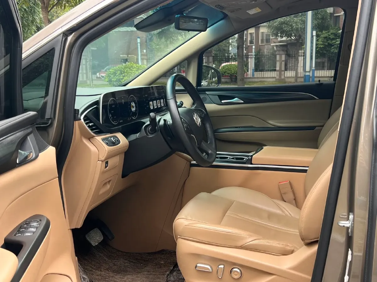 2021 Buick GL8 2.0T 237HP L4 9AT,autocango,china used car exporter,china ev exporter,chinese used car exporter,chinese used ev exporter