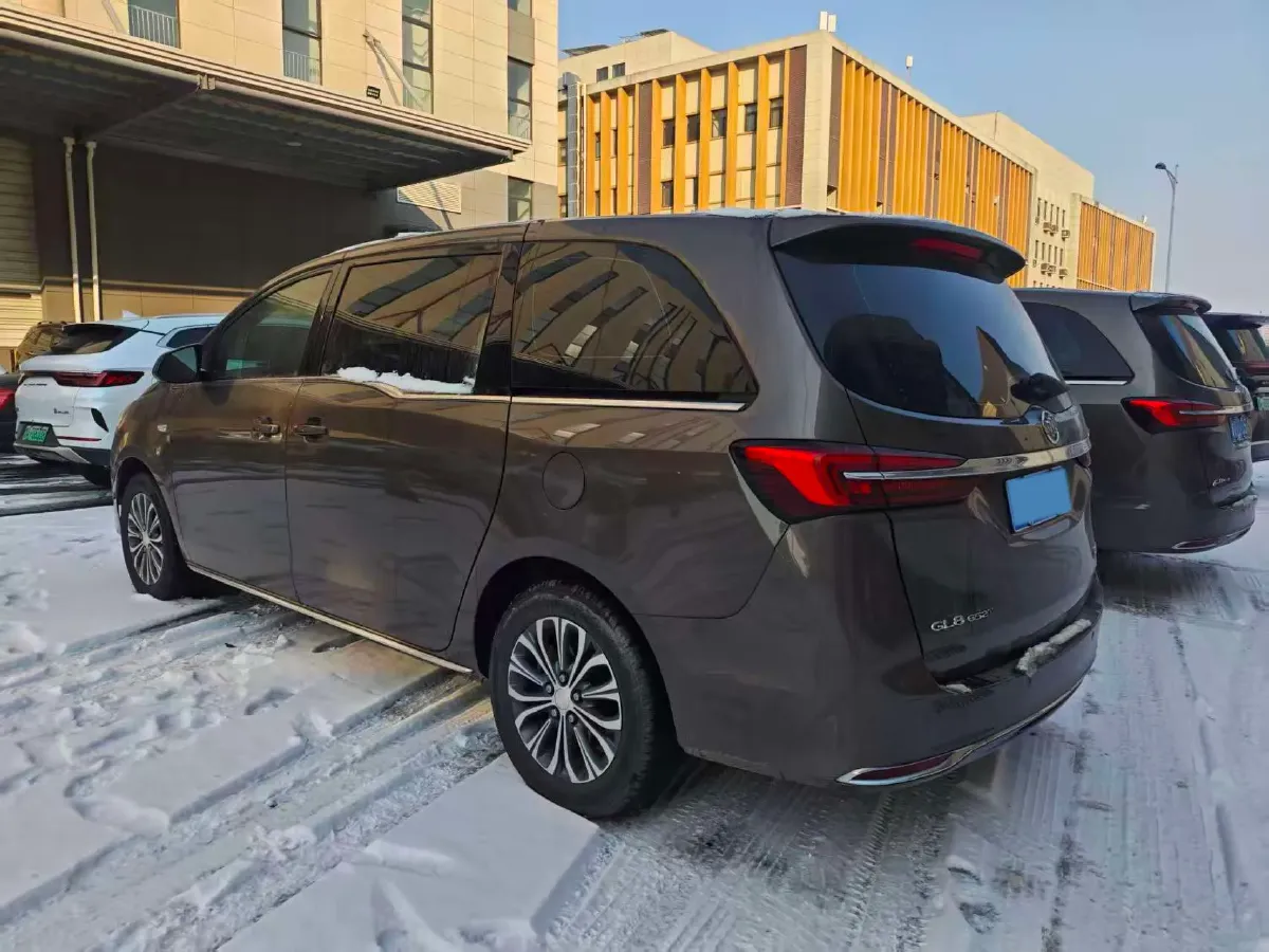 2022 Buick GL8 2.0T 237HP L4 9AT,autocango,china used car exporter,china ev exporter,chinese used car exporter,chinese used ev exporter