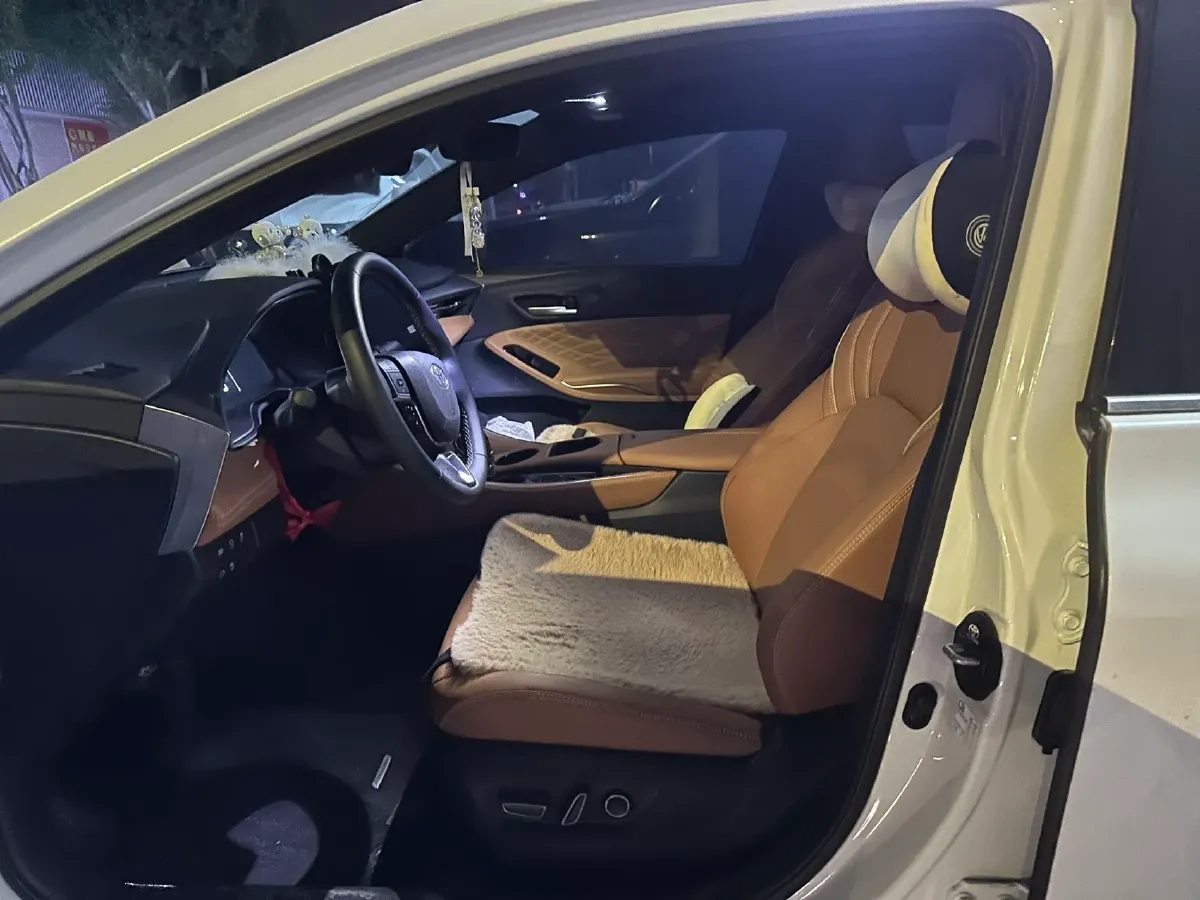 2024 Toyota Avalon 2.5L 185HP L4 E-CVT Hybrid,autocango,china used car exporter,china ev exporter,chinese used car exporter,chinese used ev exporter