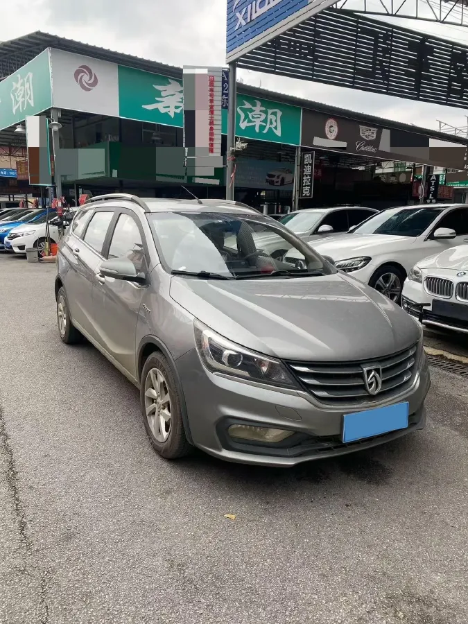 2017 BaoJun 310W 1.5L 112HP L4 6MT,autocango,china used car exporter,china ev exporter,chinese used car exporter,chinese used ev exporter