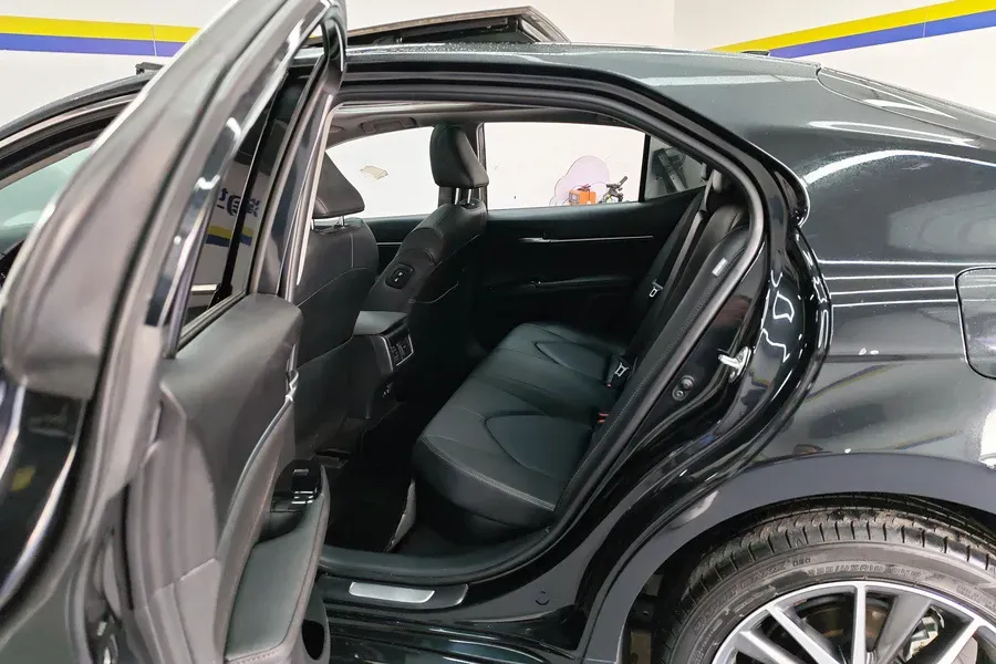 2021 Toyota Camry 2.5L 178HP L4 E-CVT Hybrid,autocango,china used car exporter,china ev exporter,chinese used car exporter,chinese used ev exporter