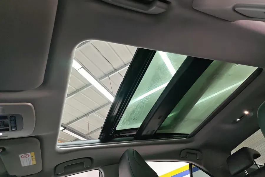 2021 Toyota Camry 2.5L 178HP L4 E-CVT Hybrid,autocango,china used car exporter,china ev exporter,chinese used car exporter,chinese used ev exporter