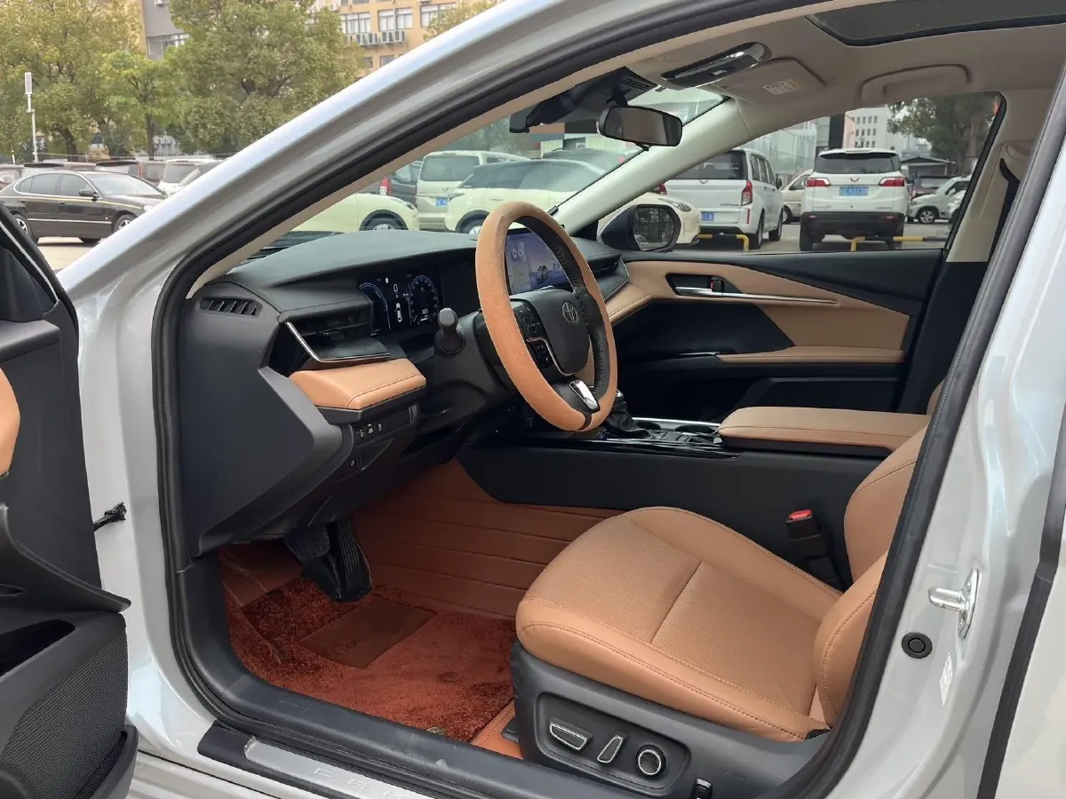 2024 Toyota Camry 2.0L 152HP L4 E-CVT Hybrid,autocango,china used car exporter,china ev exporter,chinese used car exporter,chinese used ev exporter