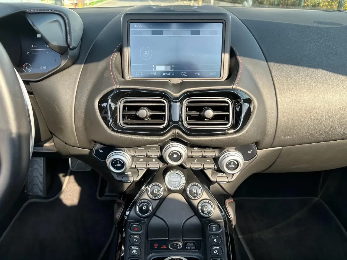 2020 Aston Martin V8 Vantage 4.0T 510HP V8 8AT,autocango,china used car exporter,china ev exporter,chinese used car exporter,chinese used ev exporter