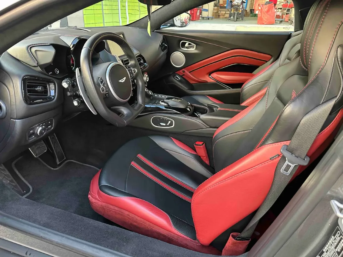 2020 Aston Martin V8 Vantage 4.0T 510HP V8 8AT,autocango,china used car exporter,china ev exporter,chinese used car exporter,chinese used ev exporter