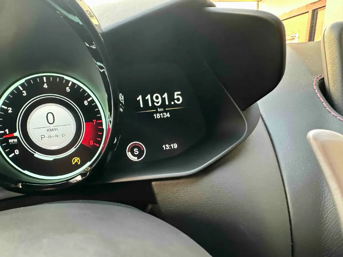 2020 Aston Martin V8 Vantage 4.0T 510HP V8 8AT,autocango,china used car exporter,china ev exporter,chinese used car exporter,chinese used ev exporter