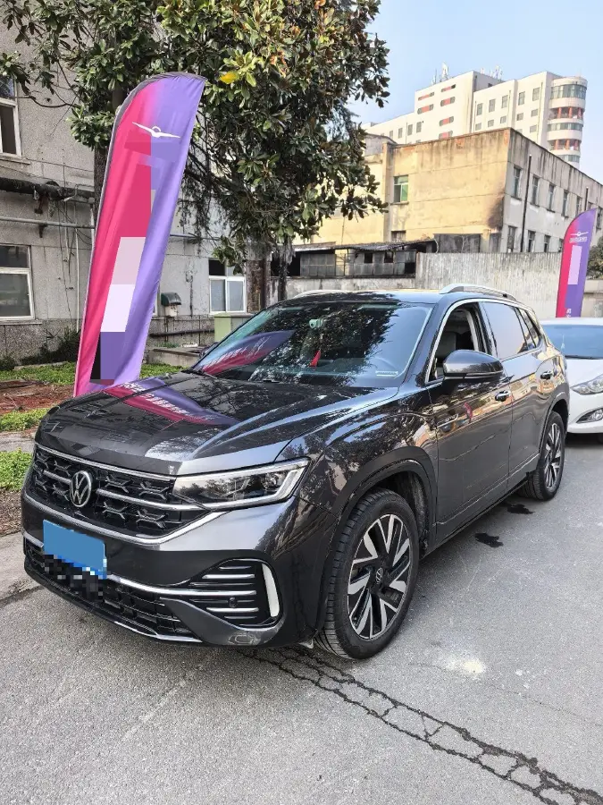 2023 Volkswagen Tayron 2.0T 220HP L4 7DCT