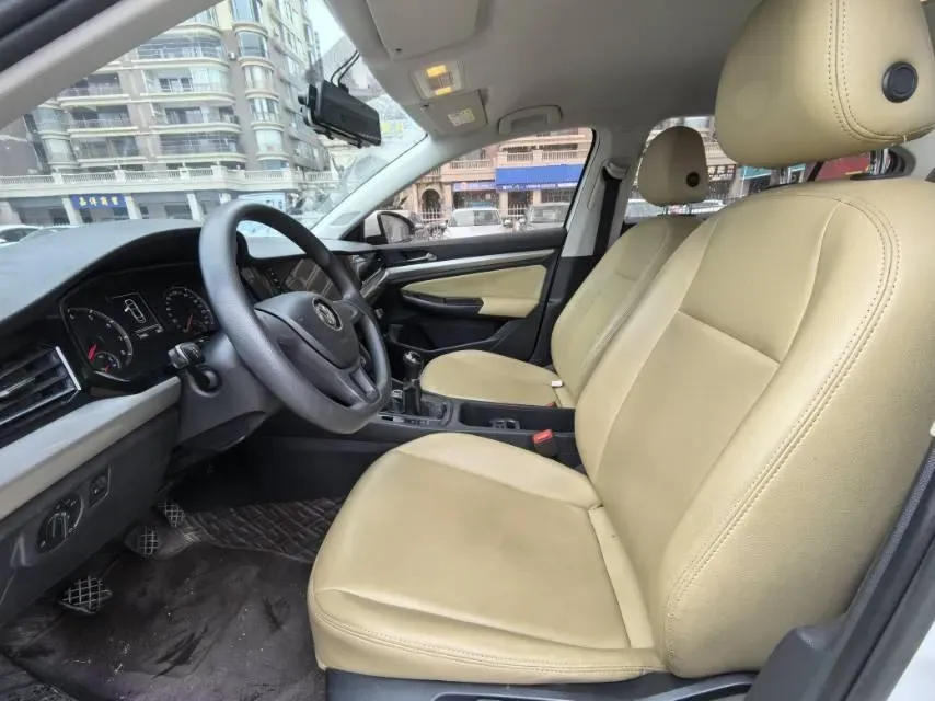 2019 MAXUS XinTu V80 2.5T 136HP L4 6MT,autocango,china used car exporter,china ev exporter,chinese used car exporter,chinese used ev exporter
