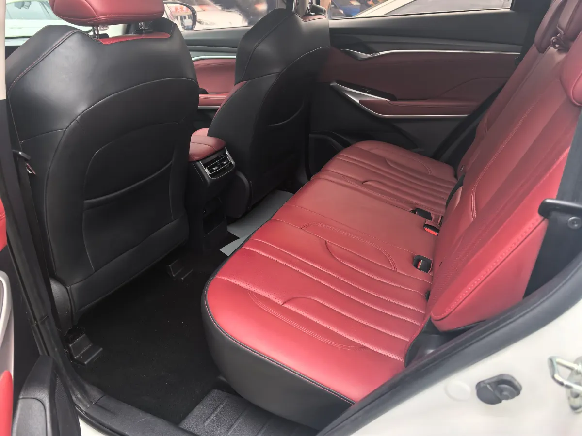 2022 ChangAn CS75 Plus 1.5T 178HP L4 6AT,autocango,china used car exporter,china ev exporter,chinese used car exporter,chinese used ev exporter