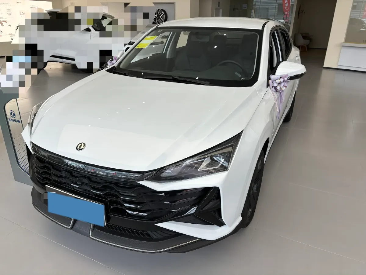 2025 DongFeng Aeolus YiXuan 1.5L 125HP L4 6DCT,autocango,china used car exporter,china ev exporter,chinese used car exporter,chinese used ev exporter