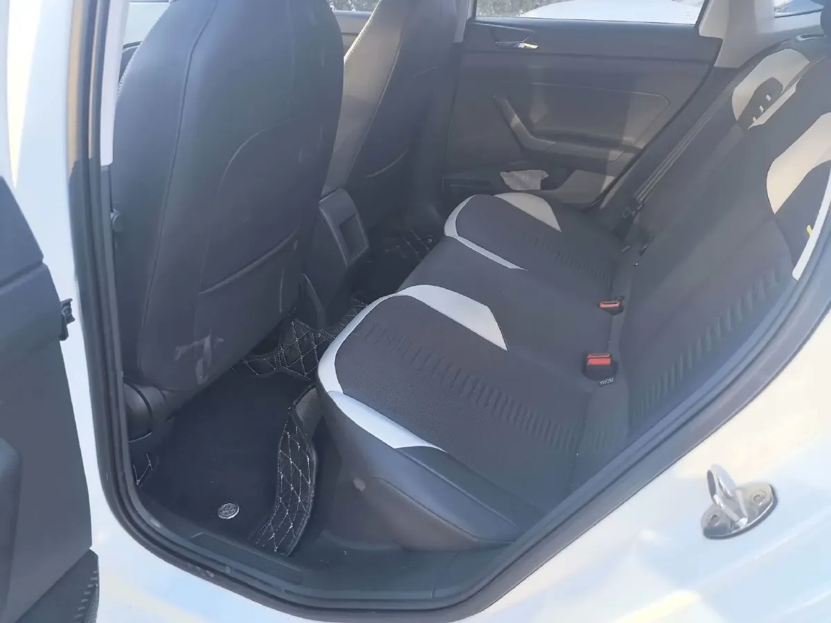 2023 Volkswagen Polo 1.5L 110HP L4 6AT,autocango,china used car exporter,china ev exporter,chinese used car exporter,chinese used ev exporter