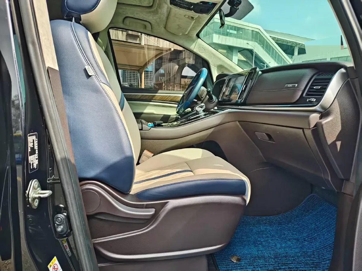 2021 GAC Trumpchi M8 2.0T 252HP L4 8AT,autocango,china used car exporter,china ev exporter,chinese used car exporter,chinese used ev exporter