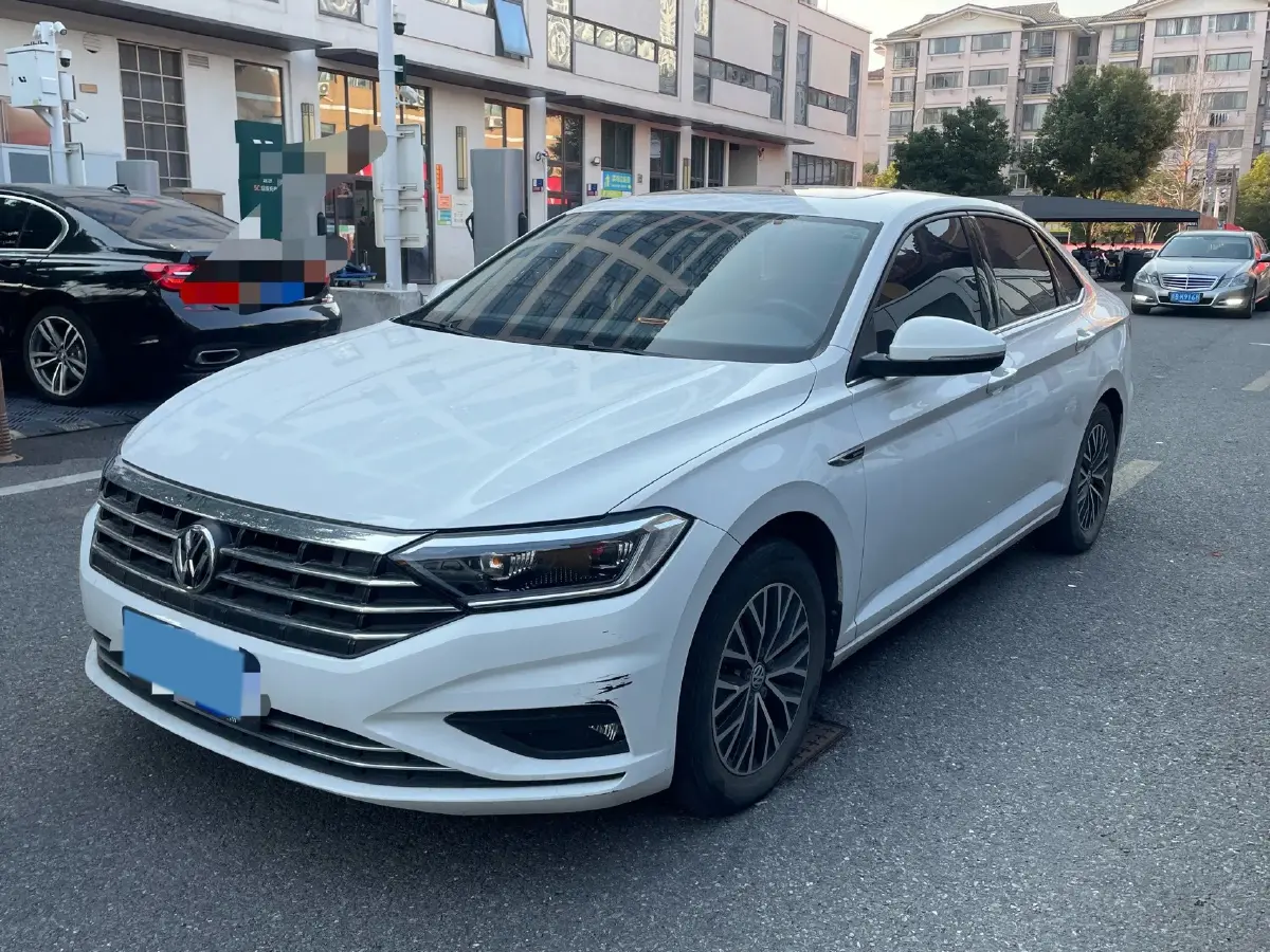 2021 Volkswagen Sagitar 1.2T 116HP L4 7DCT