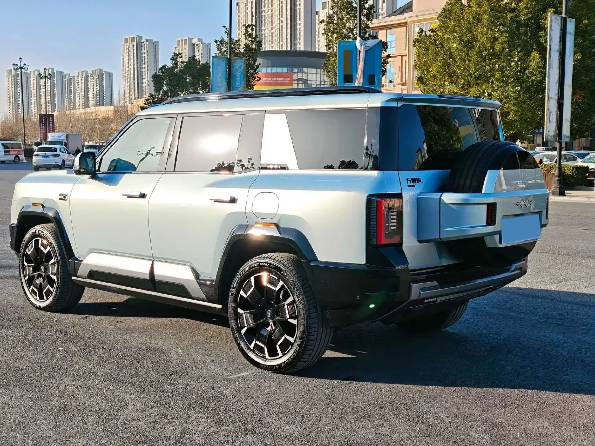 2025 FangChengBao Bao 8 2.0T 245HP L4 E-CVT PHEV 36.8KWH,autocango,china used car exporter,china ev exporter,chinese used car exporter,chinese used ev exporter