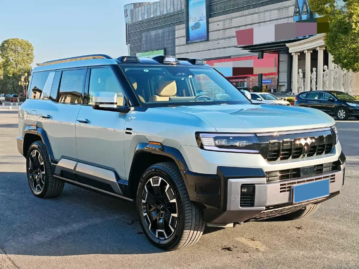 2025 FangChengBao Bao 8 2.0T 245HP L4 E-CVT PHEV 36.8KWH,autocango,china used car exporter,china ev exporter,chinese used car exporter,chinese used ev exporter