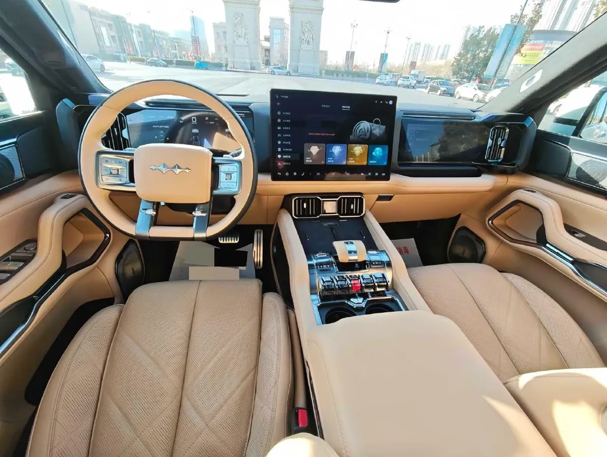 2025 FangChengBao Bao 8 2.0T 245HP L4 E-CVT PHEV 36.8KWH,autocango,china used car exporter,china ev exporter,chinese used car exporter,chinese used ev exporter