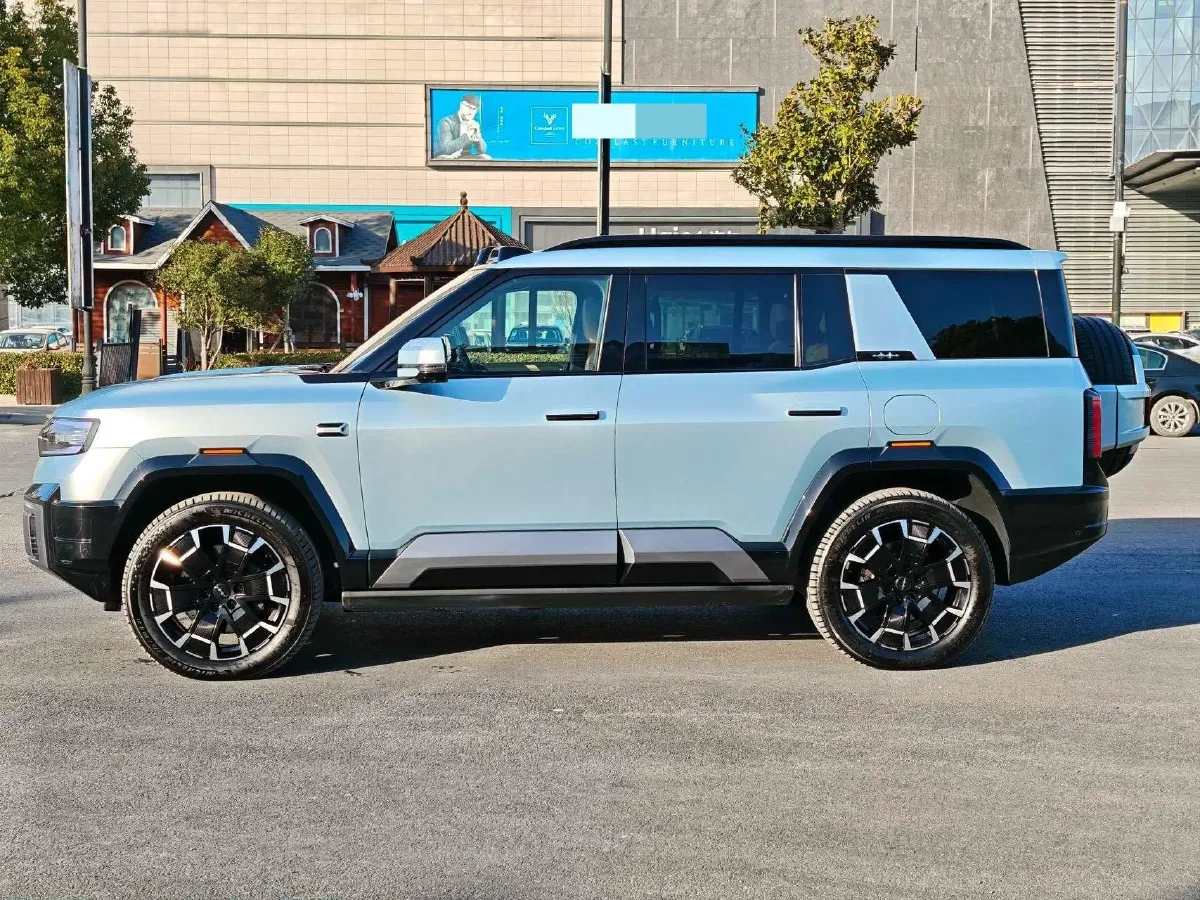 2025 FangChengBao Bao 8 2.0T 245HP L4 E-CVT PHEV 36.8KWH,autocango,china used car exporter,china ev exporter,chinese used car exporter,chinese used ev exporter