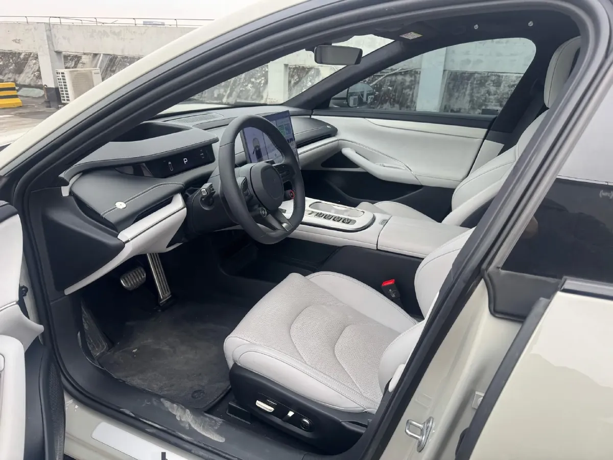 2024 MI SU7 BEV 101KWH,autocango,china used car exporter,china ev exporter,chinese used car exporter,chinese used ev exporter