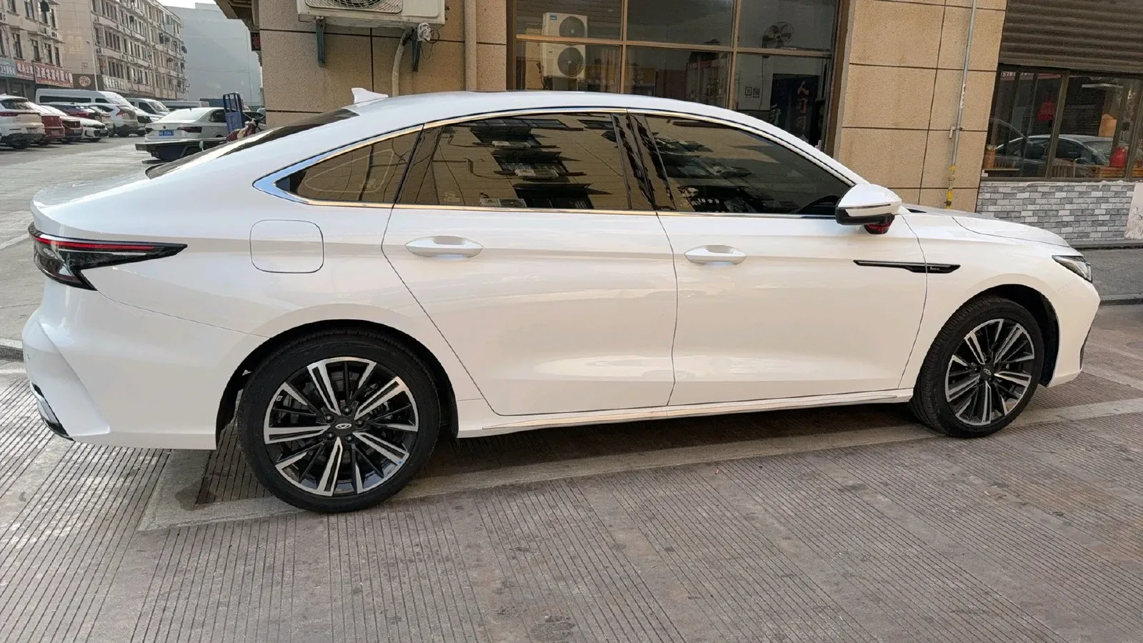 2025 Chery Arrizo 8 1.6T 197HP L4 7DCT,autocango,china used car exporter,china ev exporter,chinese used car exporter,chinese used ev exporter