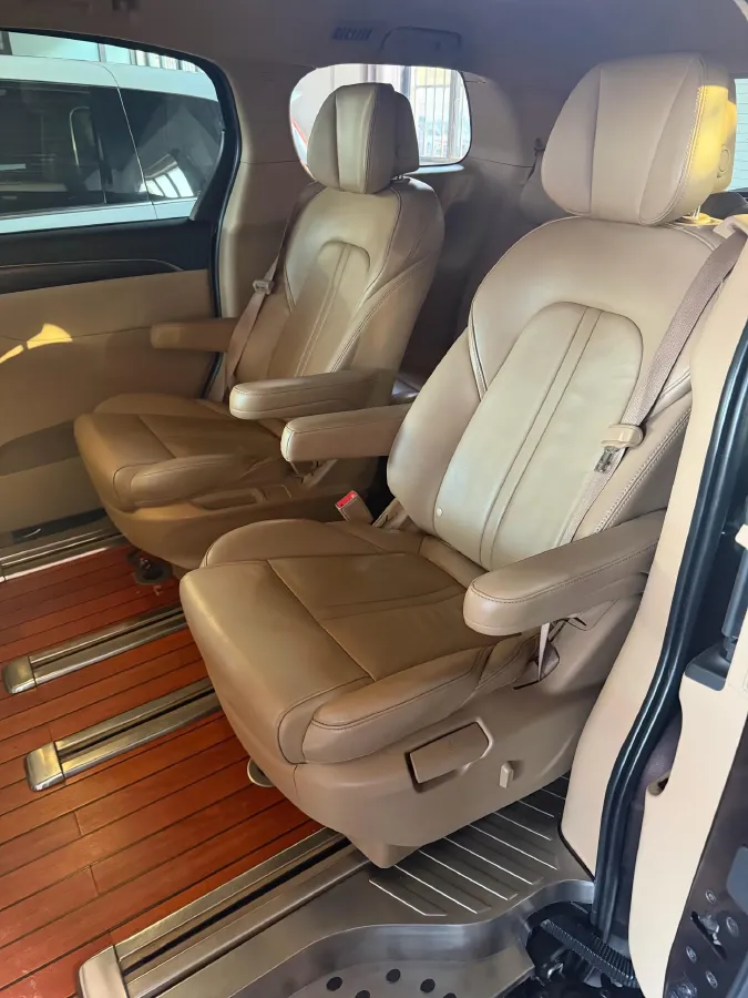 2020 Buick GL8 2.0T 237HP L4 9AT,autocango,china used car exporter,china ev exporter,chinese used car exporter,chinese used ev exporter